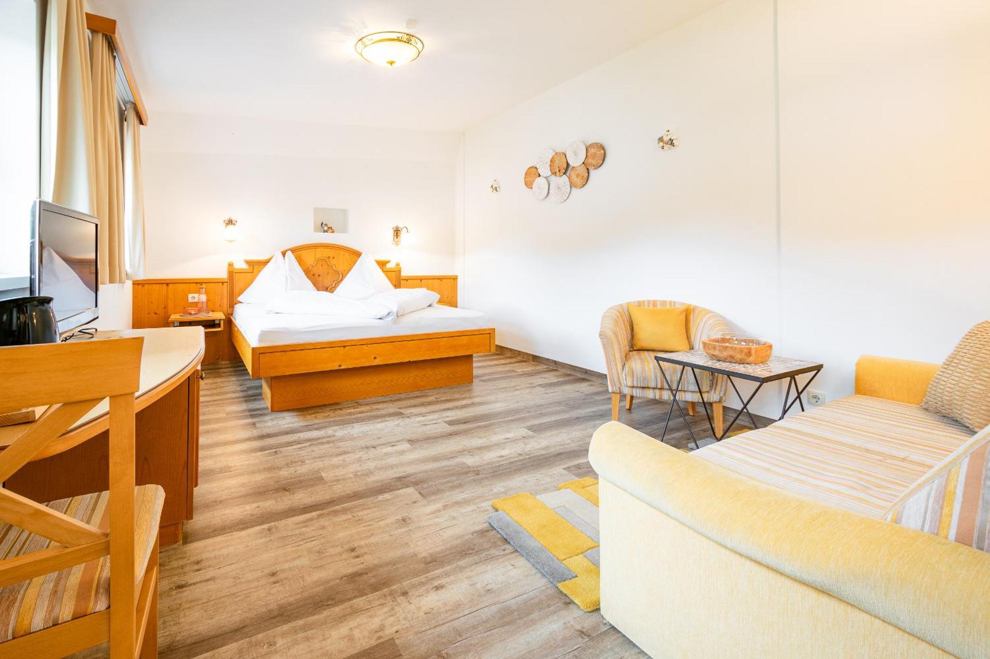 Landhotel Hubengut Bed And Breakfast رادستادت المظهر الخارجي الصورة