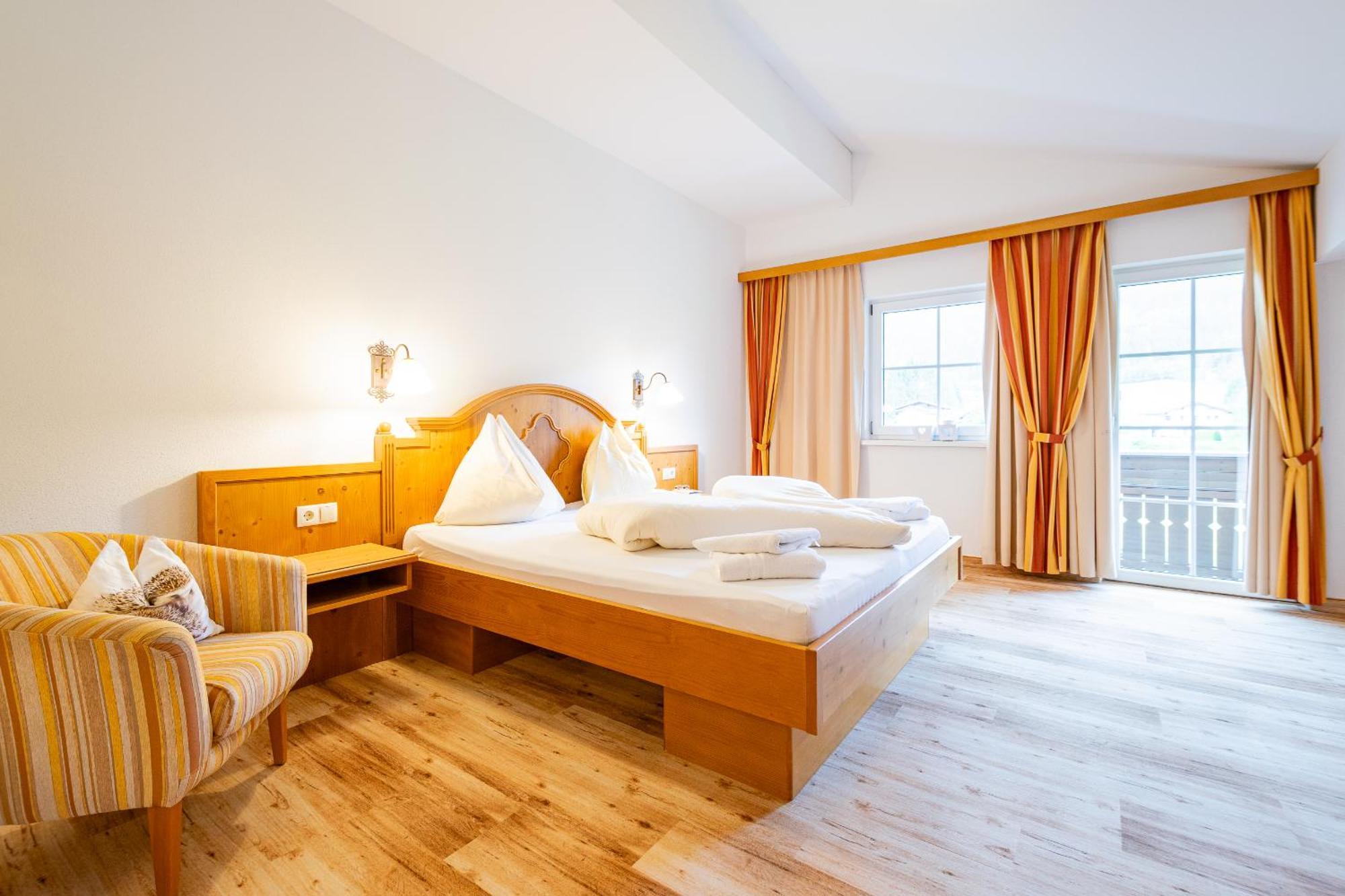 Landhotel Hubengut Bed And Breakfast رادستادت المظهر الخارجي الصورة