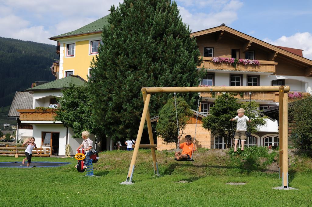 Landhotel Hubengut Bed And Breakfast رادستادت المظهر الخارجي الصورة