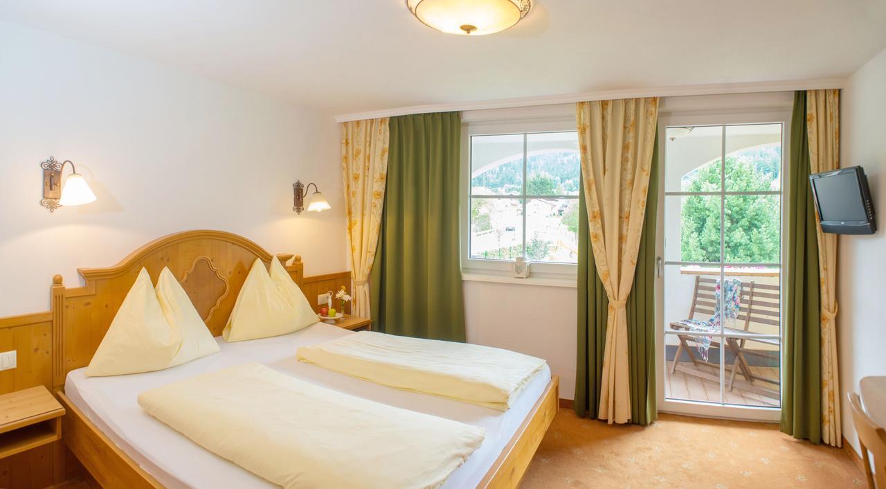 Landhotel Hubengut Bed And Breakfast رادستادت المظهر الخارجي الصورة