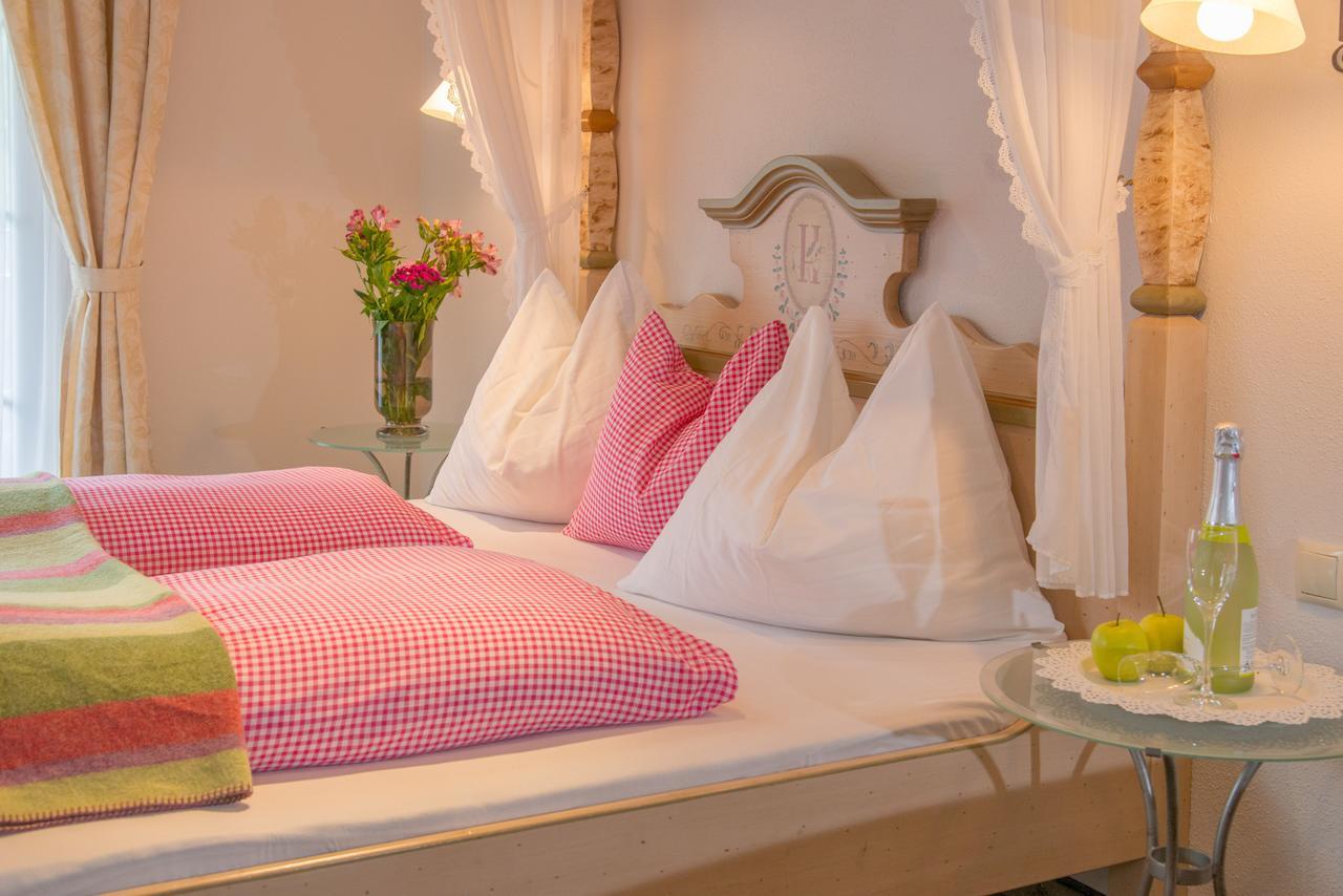 Landhotel Hubengut Bed And Breakfast رادستادت المظهر الخارجي الصورة