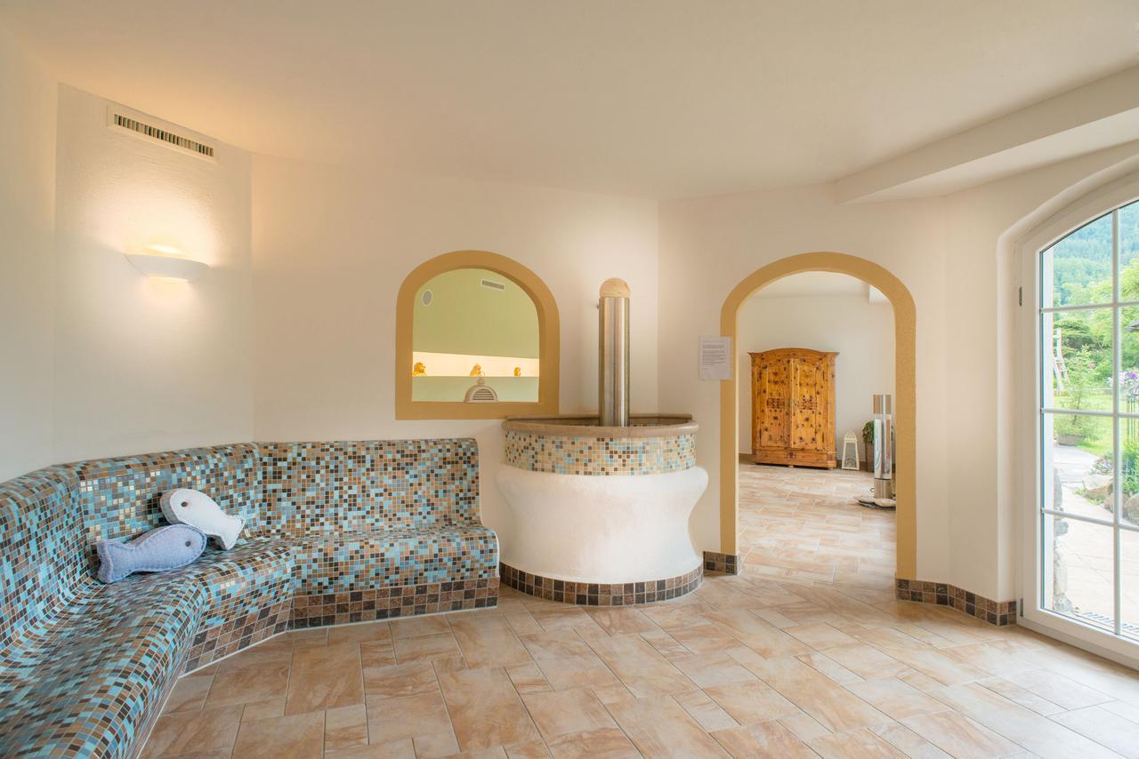 Landhotel Hubengut Bed And Breakfast رادستادت المظهر الخارجي الصورة