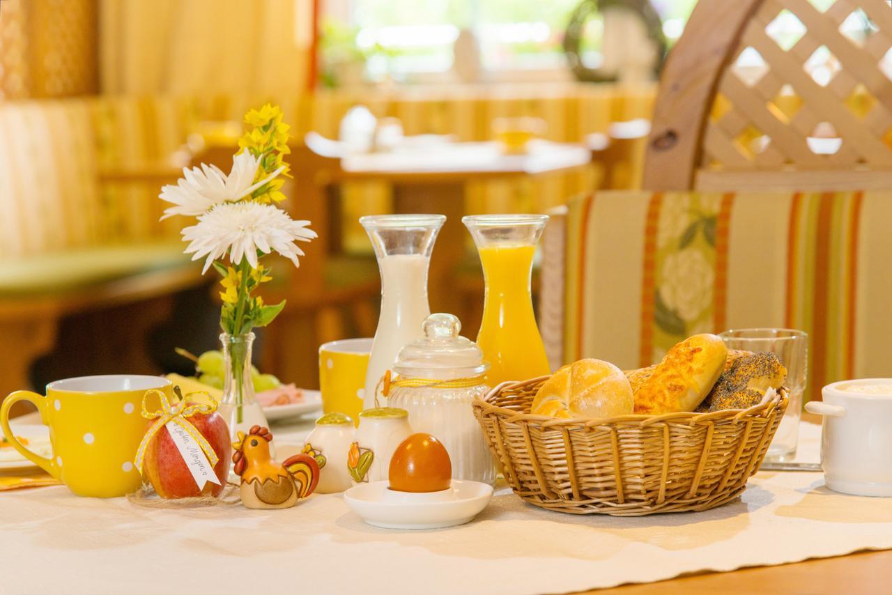 Landhotel Hubengut Bed And Breakfast رادستادت المظهر الخارجي الصورة